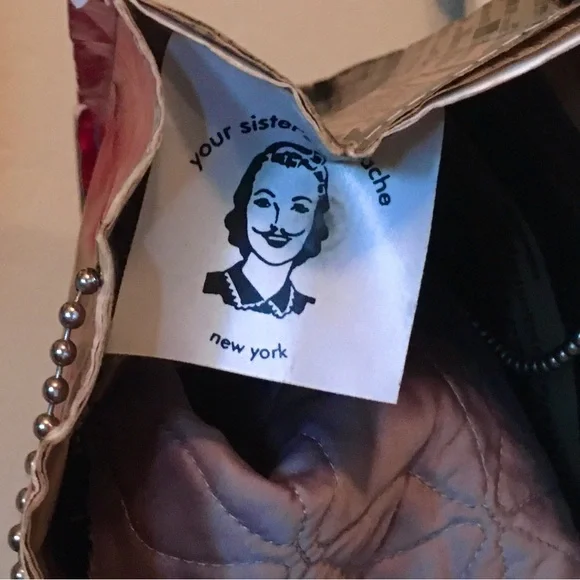 Playboy Red Shoulder Bag - Picture 6 of 7